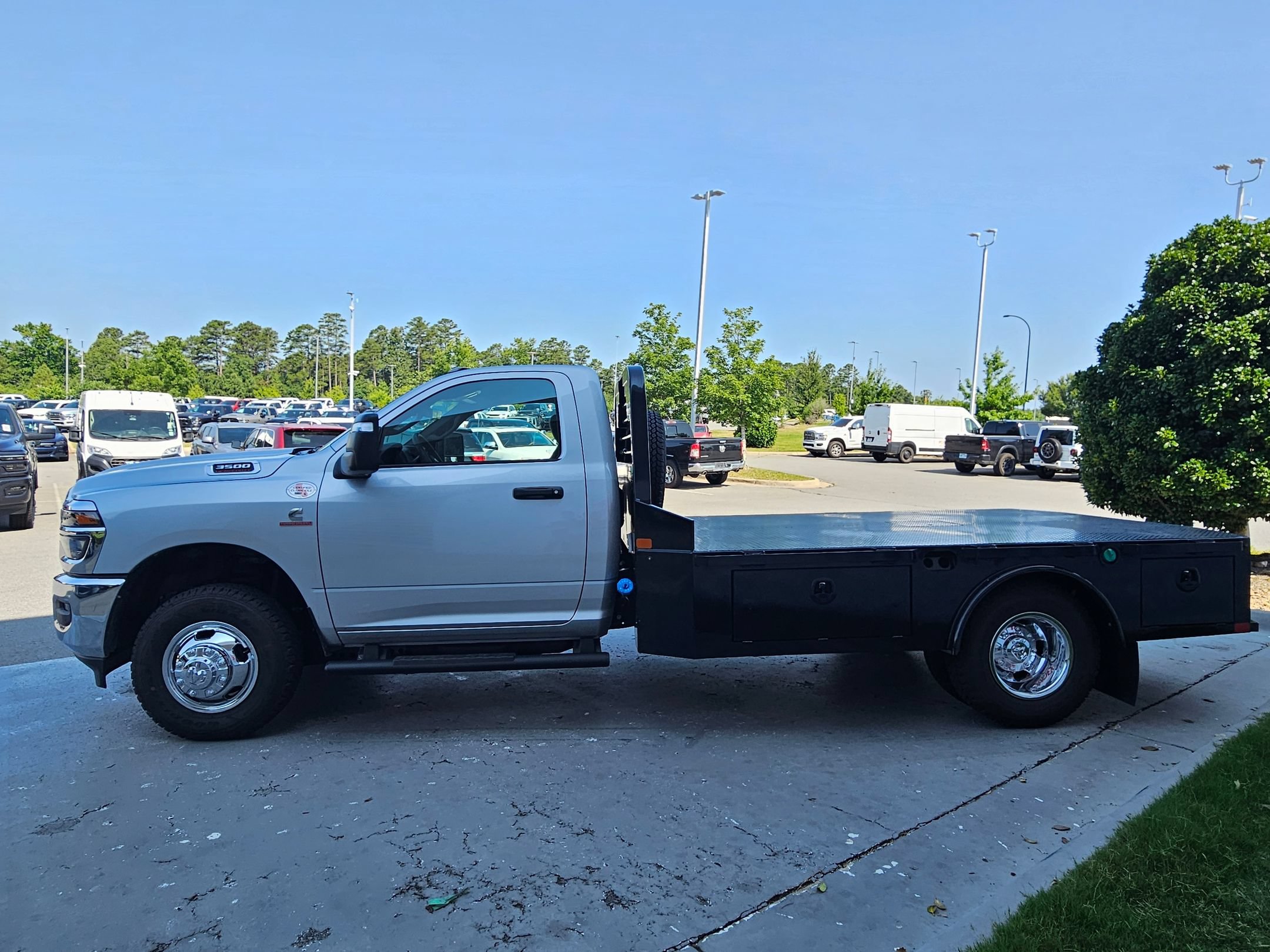 New 2026 RAM 3500 Tradesman w/ Chrome Appearance Group A AWD/4WD image 4
