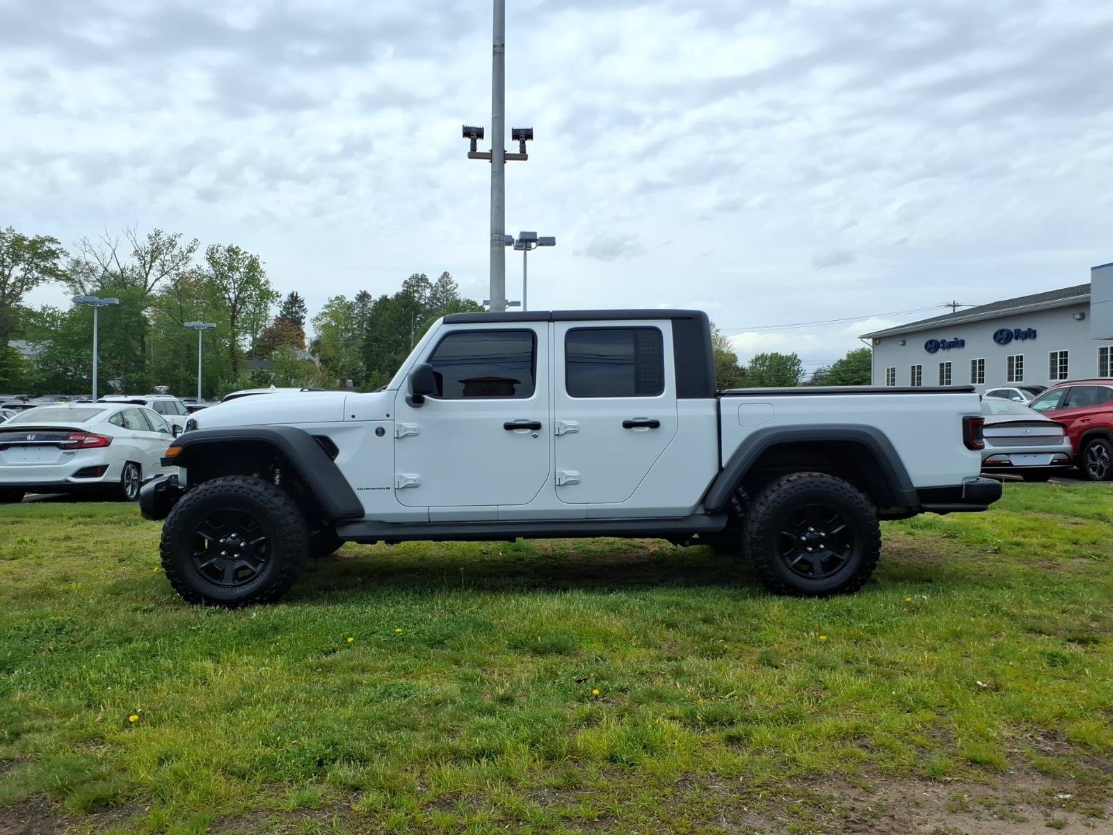Used 2023 Jeep Gladiator Mojave w/ Cold Weather Group AWD/4WD image 12
