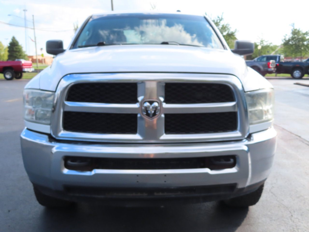 Used 2018 RAM 2500 Tradesman w/ Chrome Appearance Group image 9