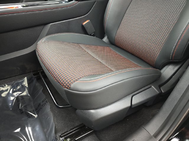 New 2027 Nissan Kicks SR w/ SR Premium Package FWD image 39
