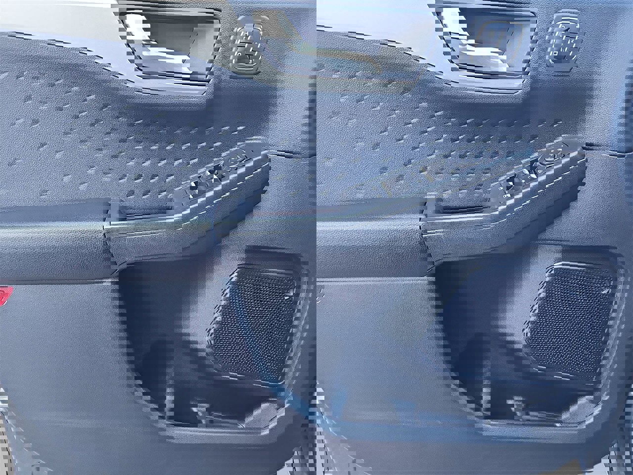 Used 2020 Ford Escape SEL image 26