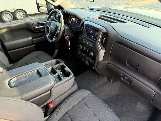 Used 2022 Chevrolet Silverado 2500 Custom w/ Gooseneck/5TH Wheel Package AWD/4WD image 32