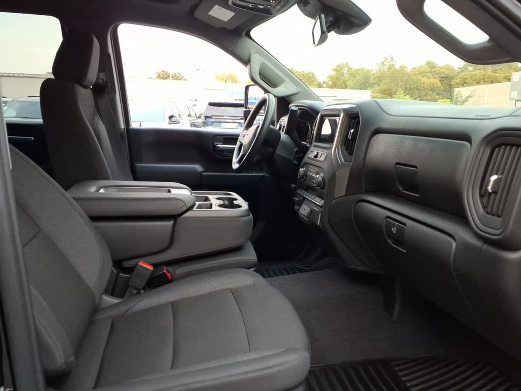 New 2026 Chevrolet Silverado 2500 Custom w/ Custom Value Package AWD/4WD image 18
