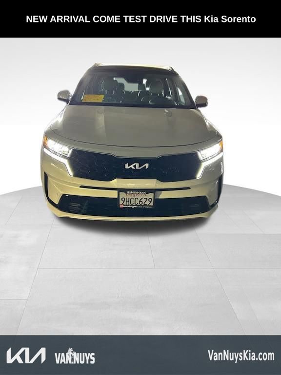 Used 2023 Kia Sorento SX Prestige image 3