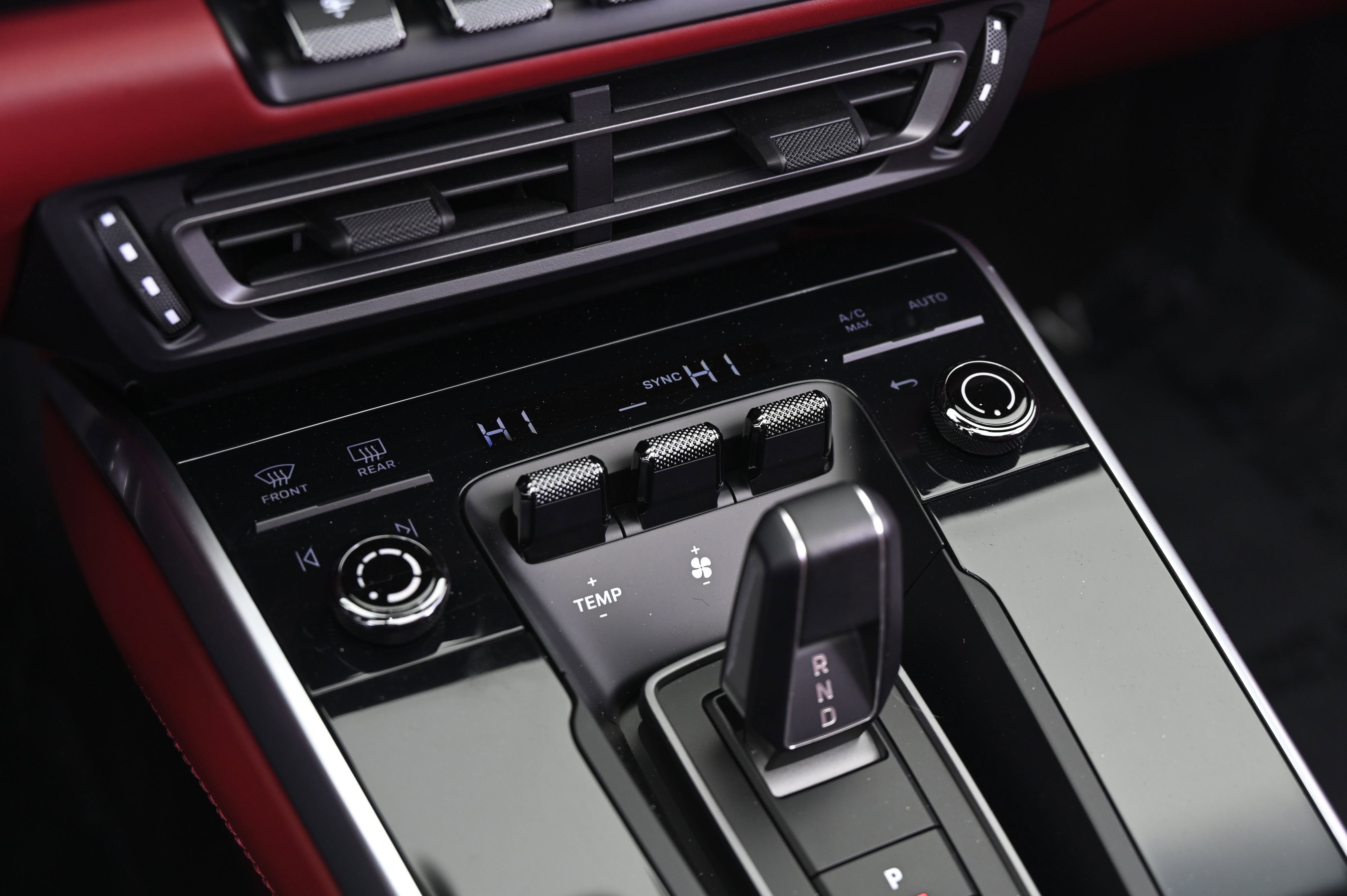 Certified 2022 Porsche 911 Turbo image 34