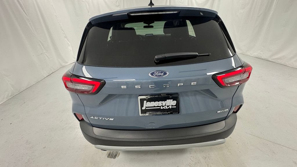 Used 2024 Ford Escape Active AWD/4WD image 4