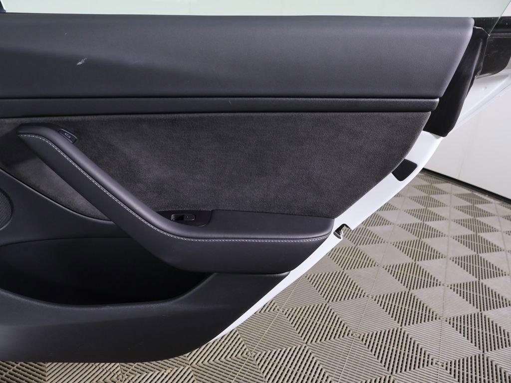 Used 2023 Tesla Model 3 Standard Range image 25