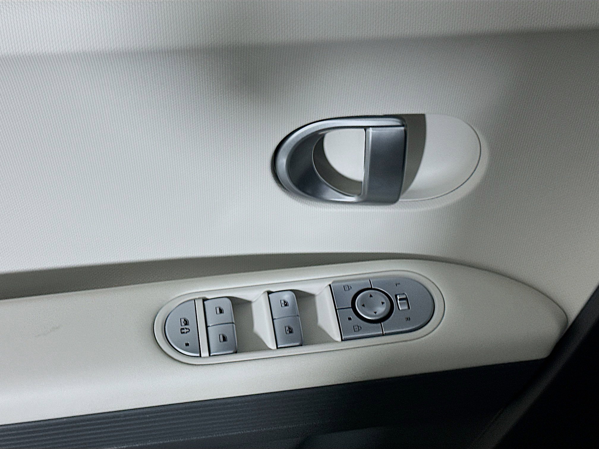 Used 2024 Hyundai Ioniq 5 SEL image 15