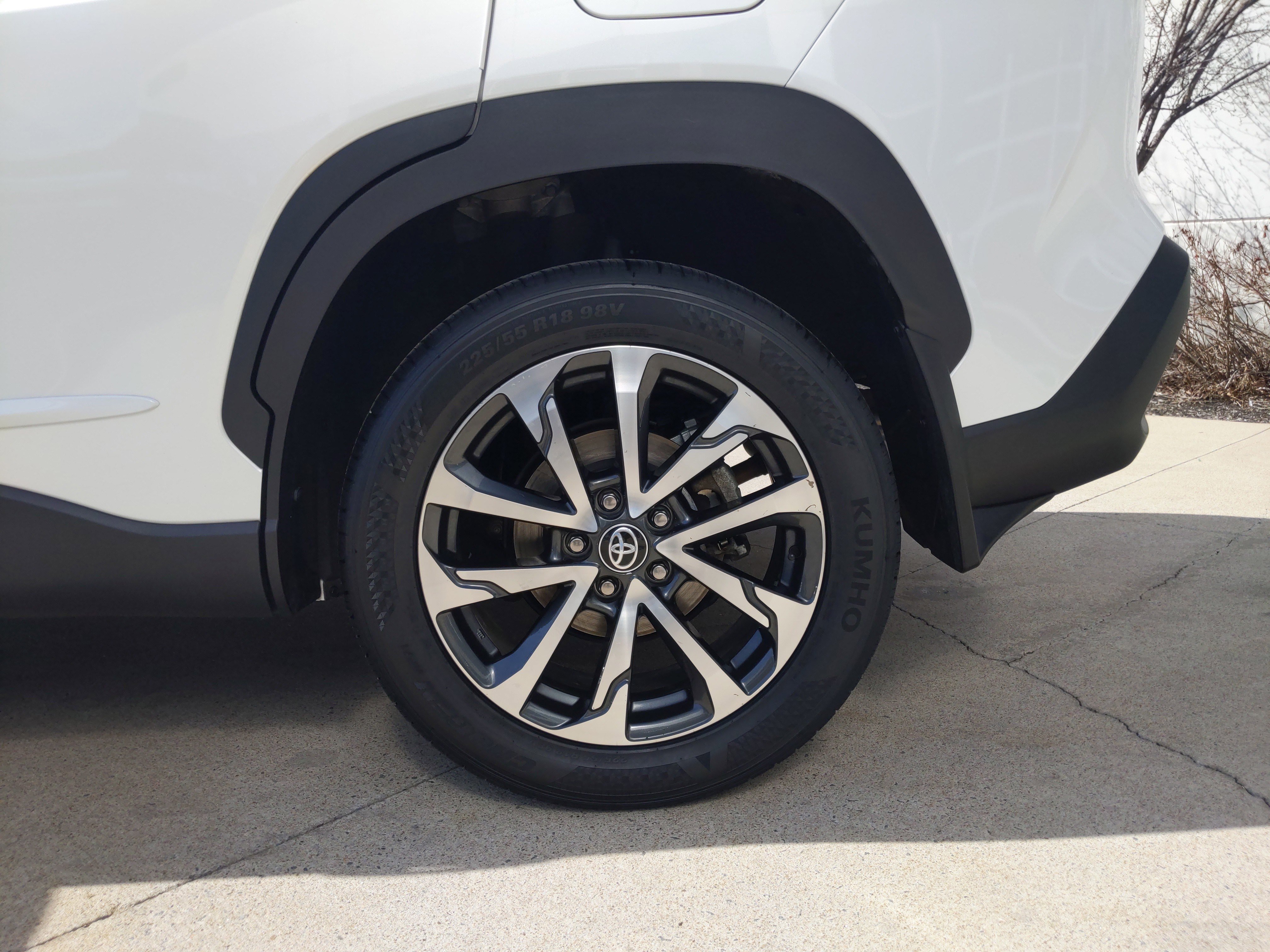 Certified 2023 Toyota Corolla Cross XLE w/ Convenience Package image 34