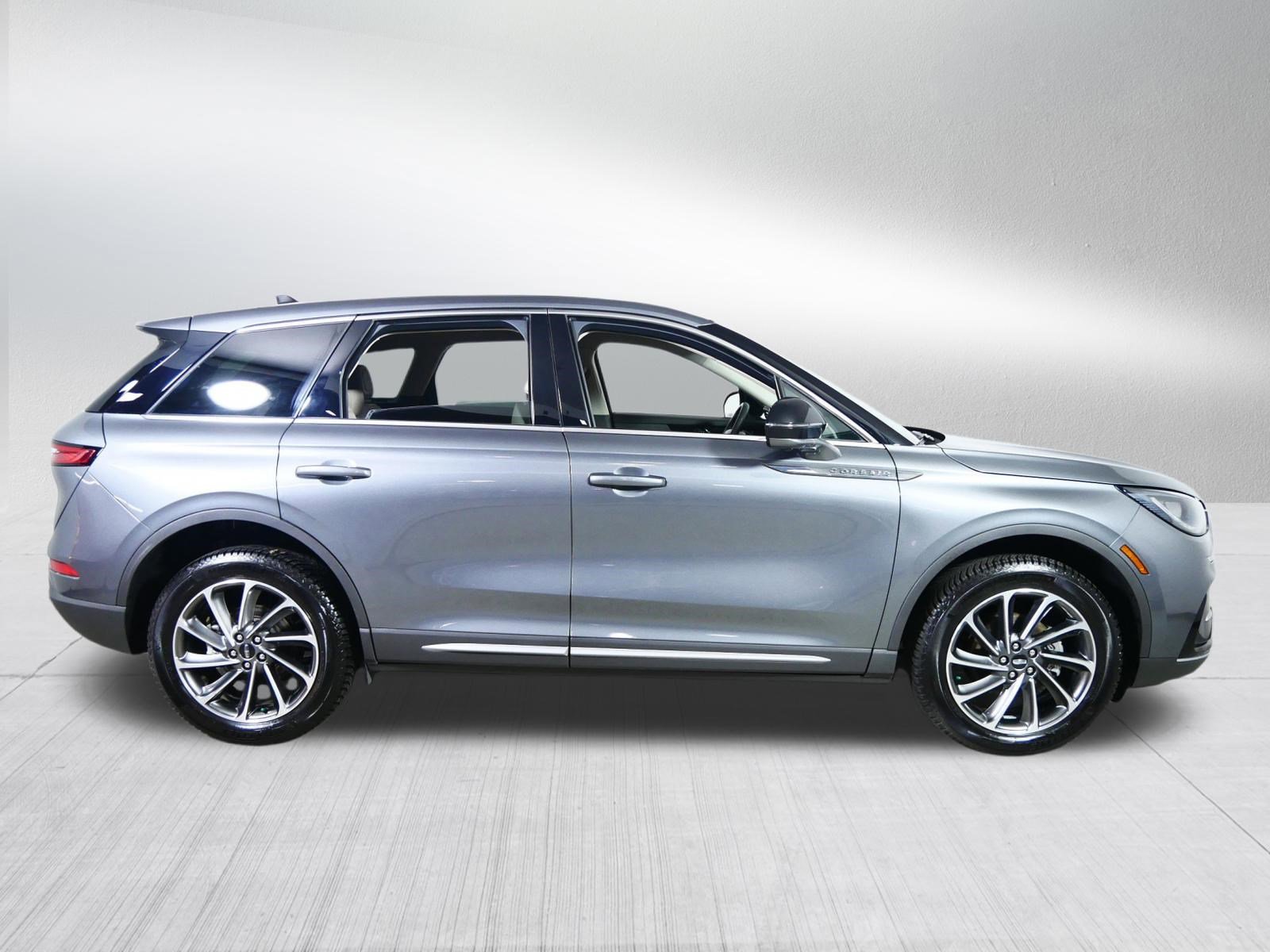 Used 2024 Lincoln Corsair Premiere w/ Equipment Group 101A image 8