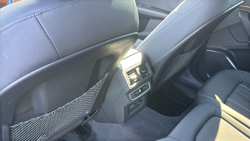 Used 2023 Audi Q5 2.0T Premium w/ Convenience Package AWD/4WD image 32