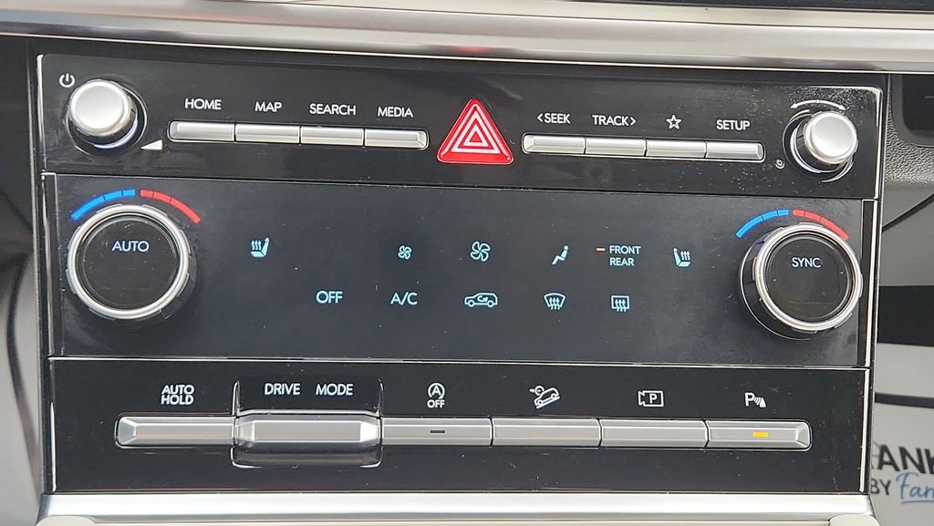 Used 2025 Hyundai Santa Fe SEL image 22