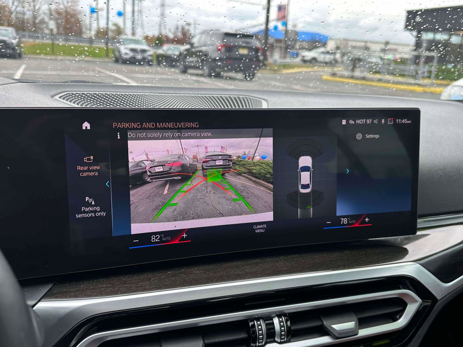 Used 2023 BMW 330i xDrive Sedan w/ Premium Package image 29