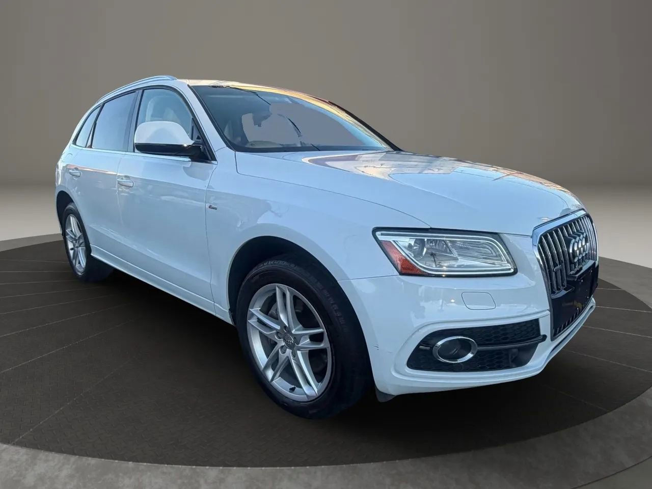 Used 2016 Audi Q5 3.0T Prestige w/ Prestige Package image 3