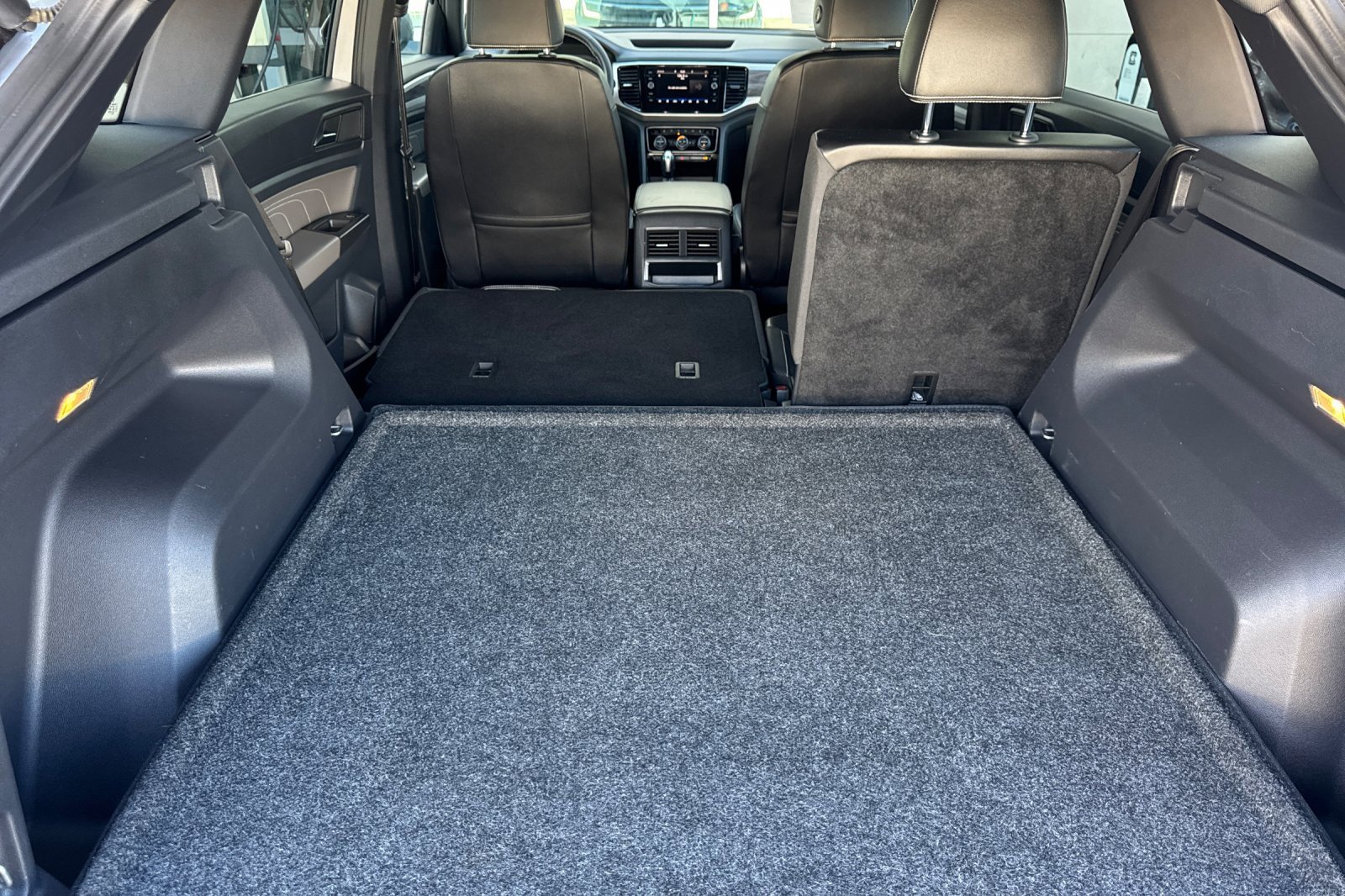 Certified 2022 Volkswagen Atlas Cross Sport SE image 16