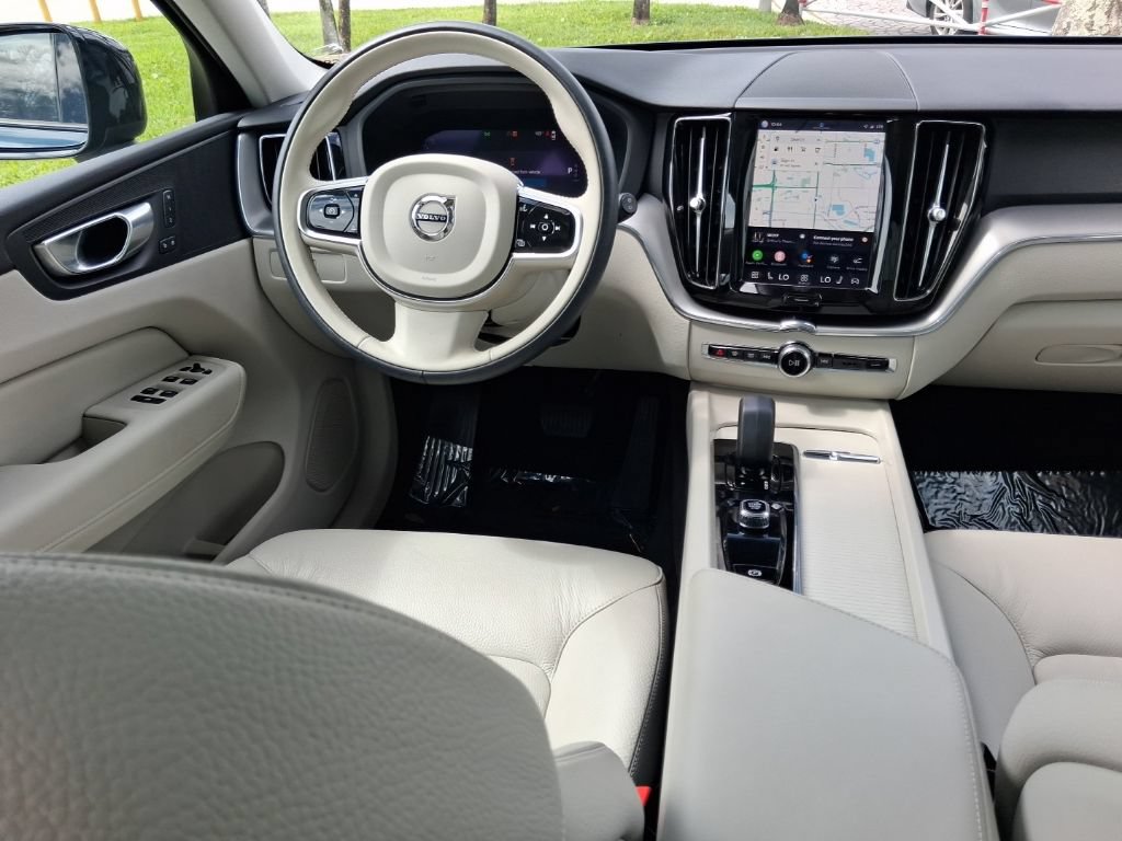Used 2024 Volvo XC60 B5 Core w/ Protection Package Premier AWD/4WD image 10