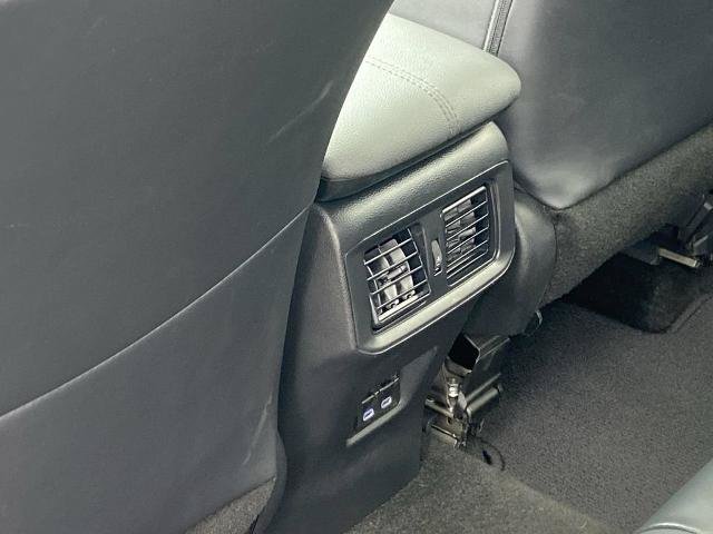 Used 2022 Toyota RAV4 Limited FWD image 17