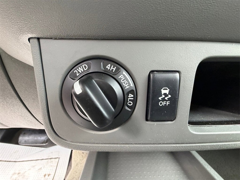 Used 2018 Nissan Frontier SV image 10