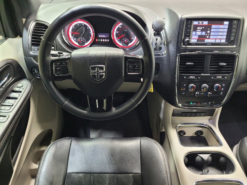 Used 2014 Dodge Grand Caravan SXT FWD image 22