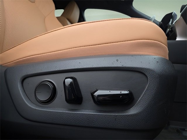 Used 2024 Lexus RX 350 Premium image 15