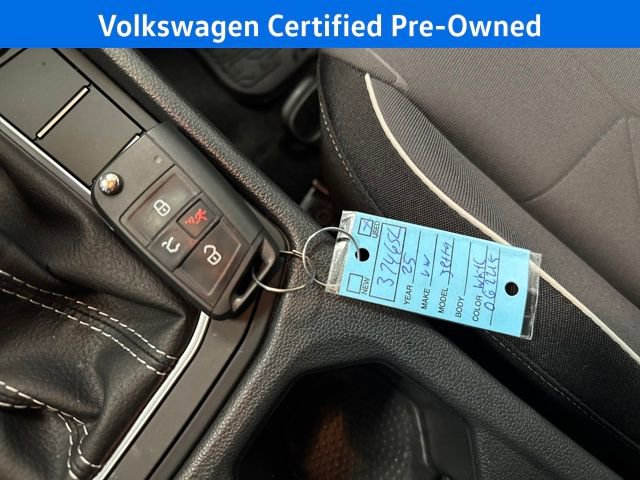 Certified 2025 Volkswagen Jetta Sport image 33