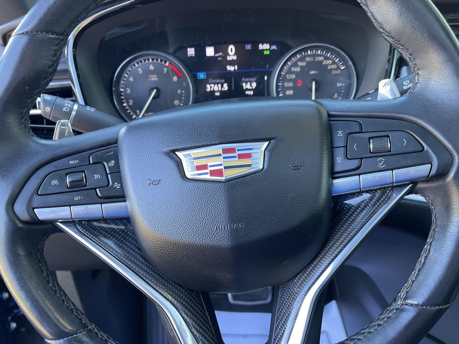 Used 2024 Cadillac XT6 Sport w/ Technology Package AWD/4WD image 25