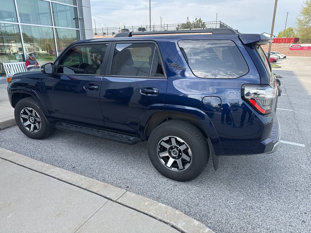 Used 2024 Toyota 4Runner TRD Off-Road Premium w/ Off Road Premium Plus Package AWD/4WD image 4