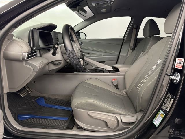 Used 2025 Hyundai Elantra Sport image 23