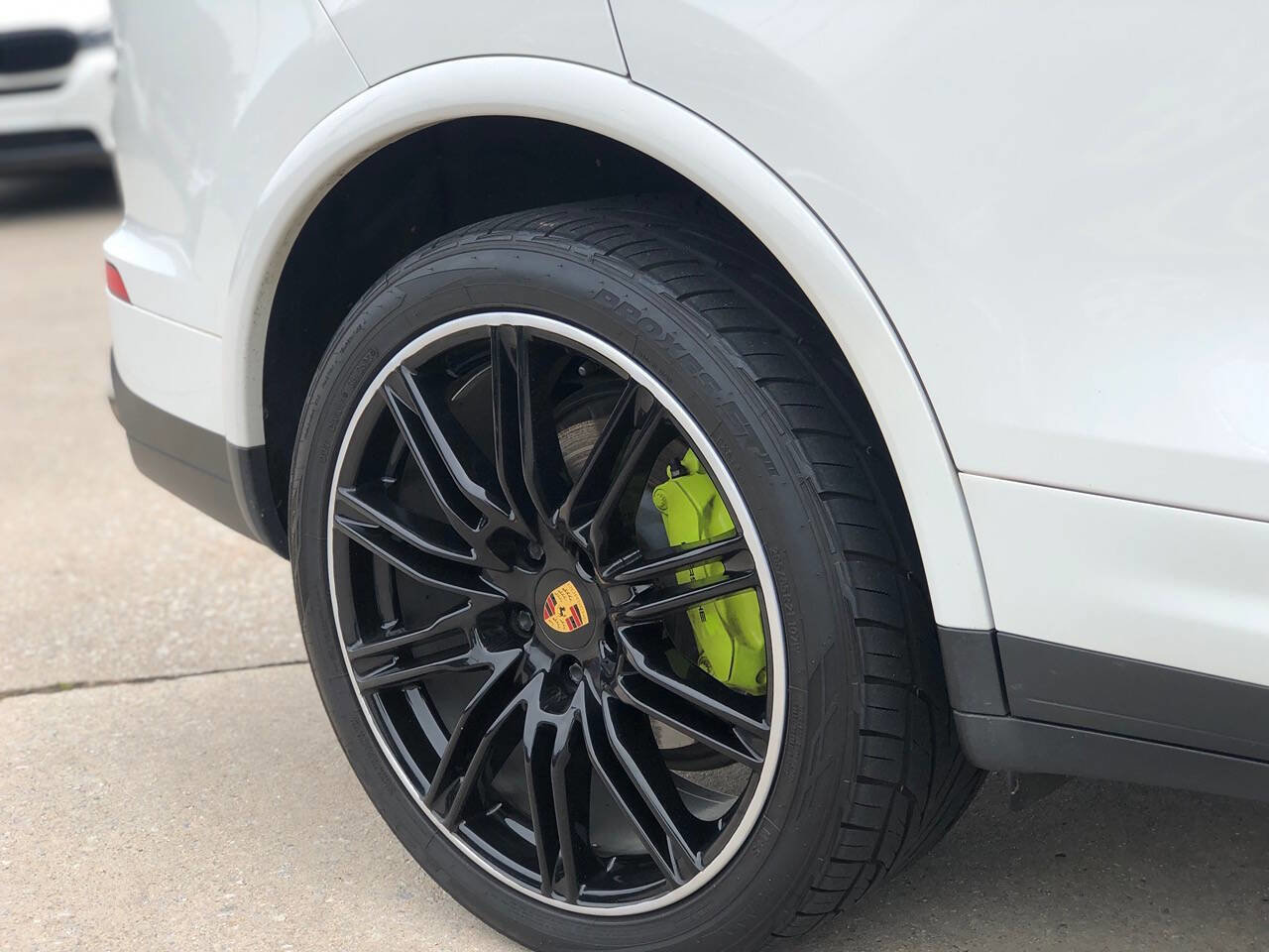 Used 2017 Porsche Cayenne S Platinum image 7