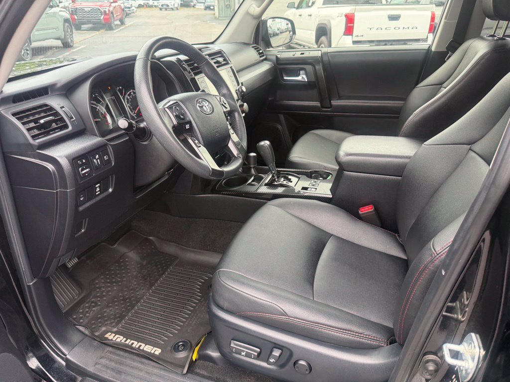 Certified 2020 Toyota 4Runner Venture w/ Moonroof Package AWD/4WD image 15