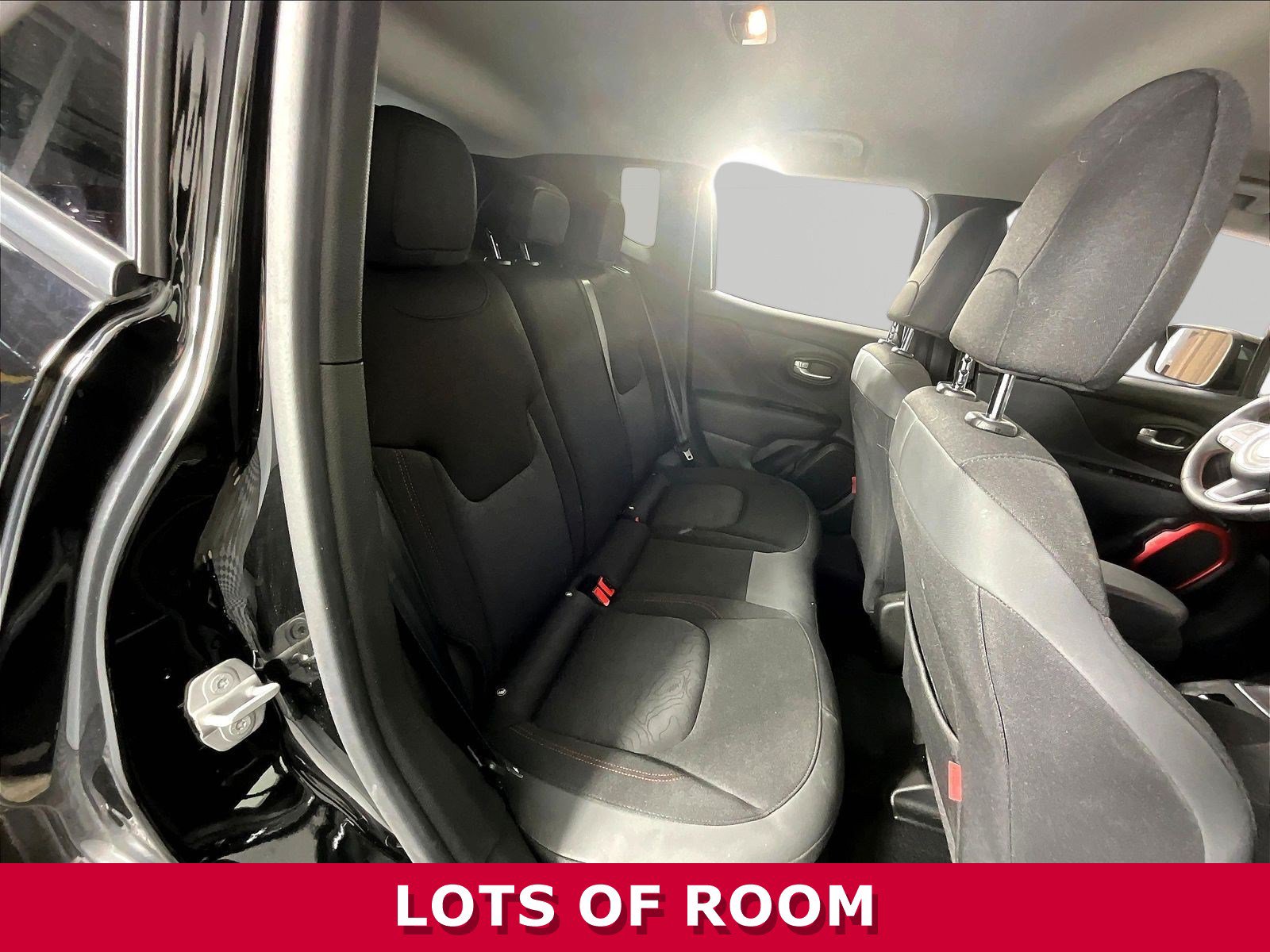 Used 2023 Jeep Renegade Trailhawk AWD/4WD image 23