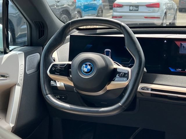Used 2022 BMW iX xDrive50 AWD/4WD image 12