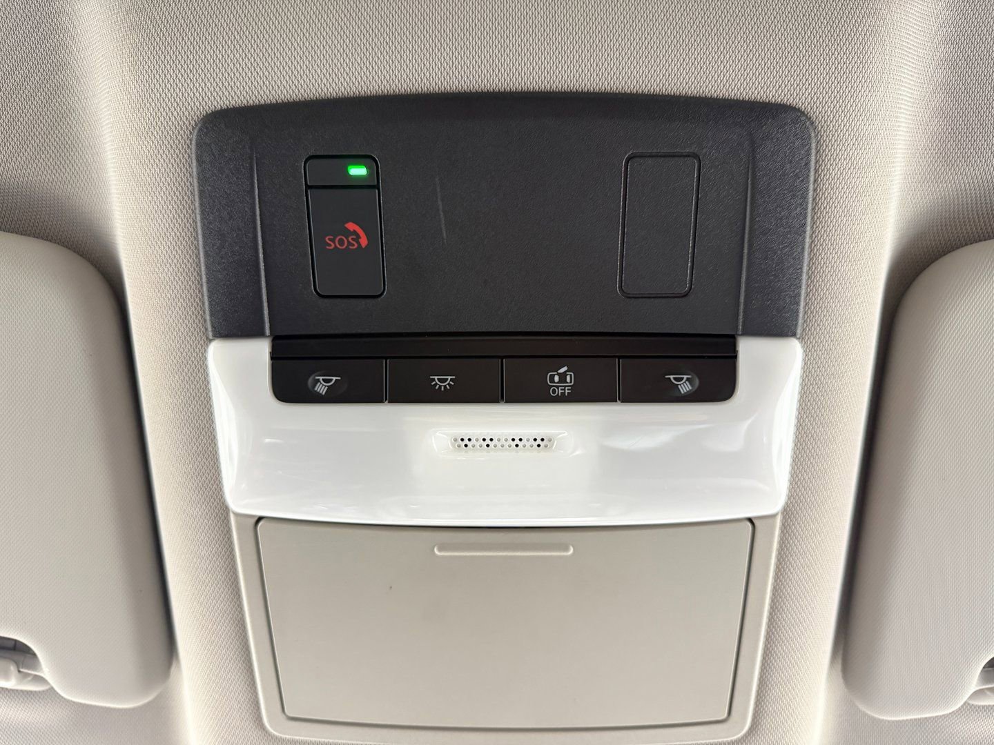 Used 2022 Nissan Rogue SV image 29