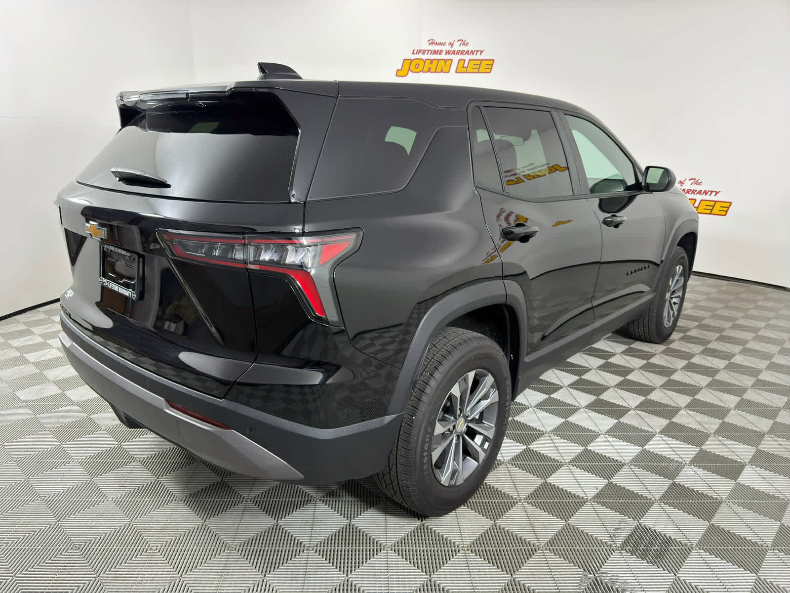 Used 2026 Chevrolet Equinox LT FWD image 6
