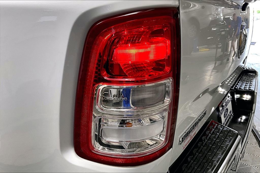 Used 2020 RAM 3500 Big Horn image 29