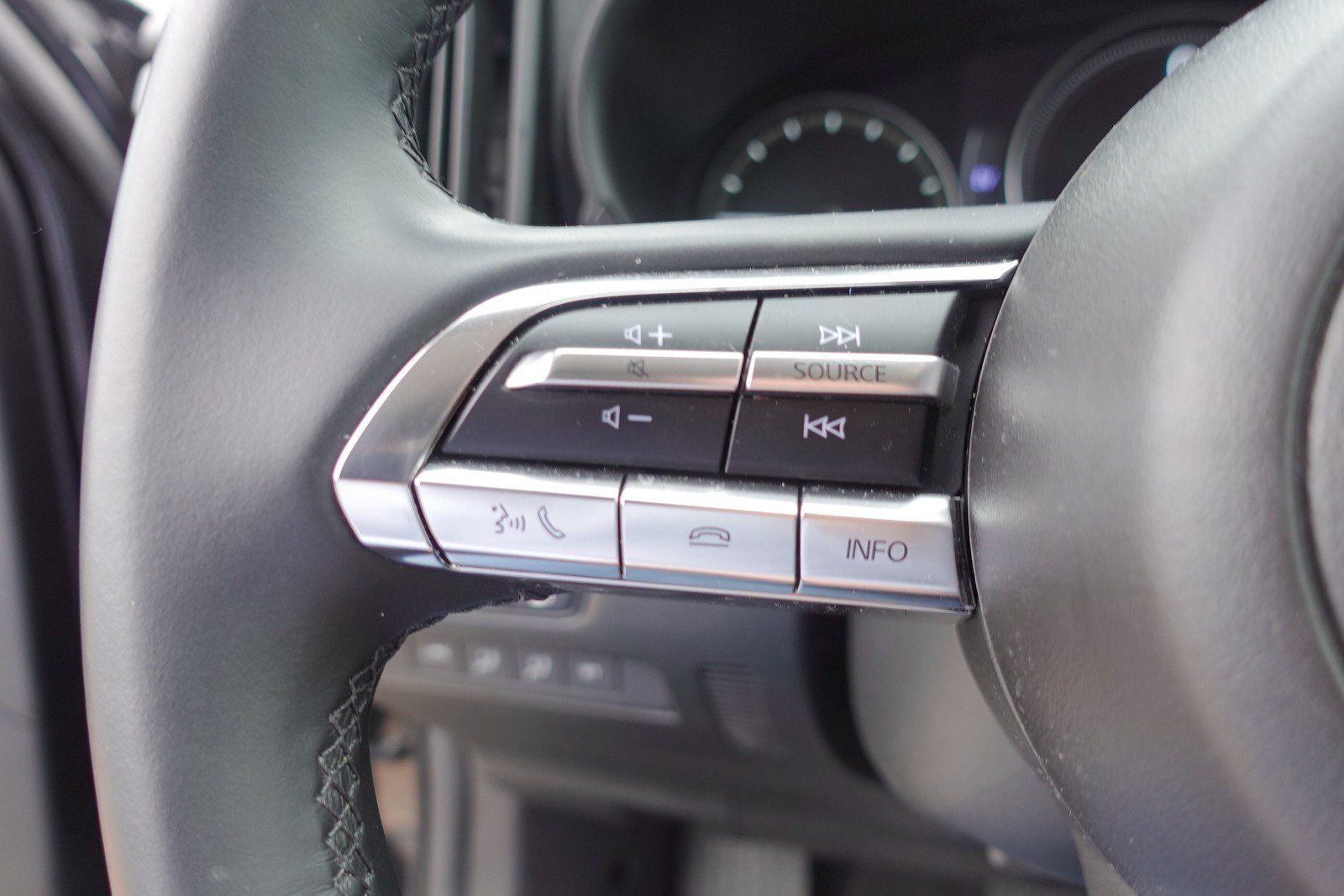 Certified 2025 MAZDA CX-50 AWD 2.5 Hybrid w/ Premium Pkg image 14