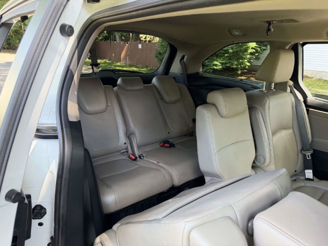 Used 2023 Honda Odyssey Touring image 16