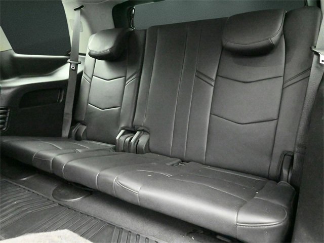 Used 2018 Cadillac Escalade Luxury image 16