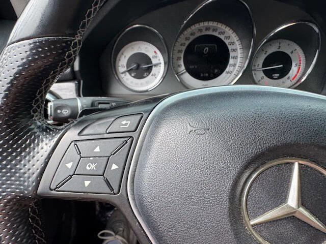 Used 2014 Mercedes-Benz GLK 250 BlueTEC 4MATIC image 42