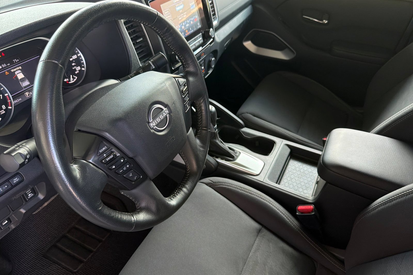 Used 2023 Nissan Frontier SV w/ SV Convenience Package AWD/4WD image 12