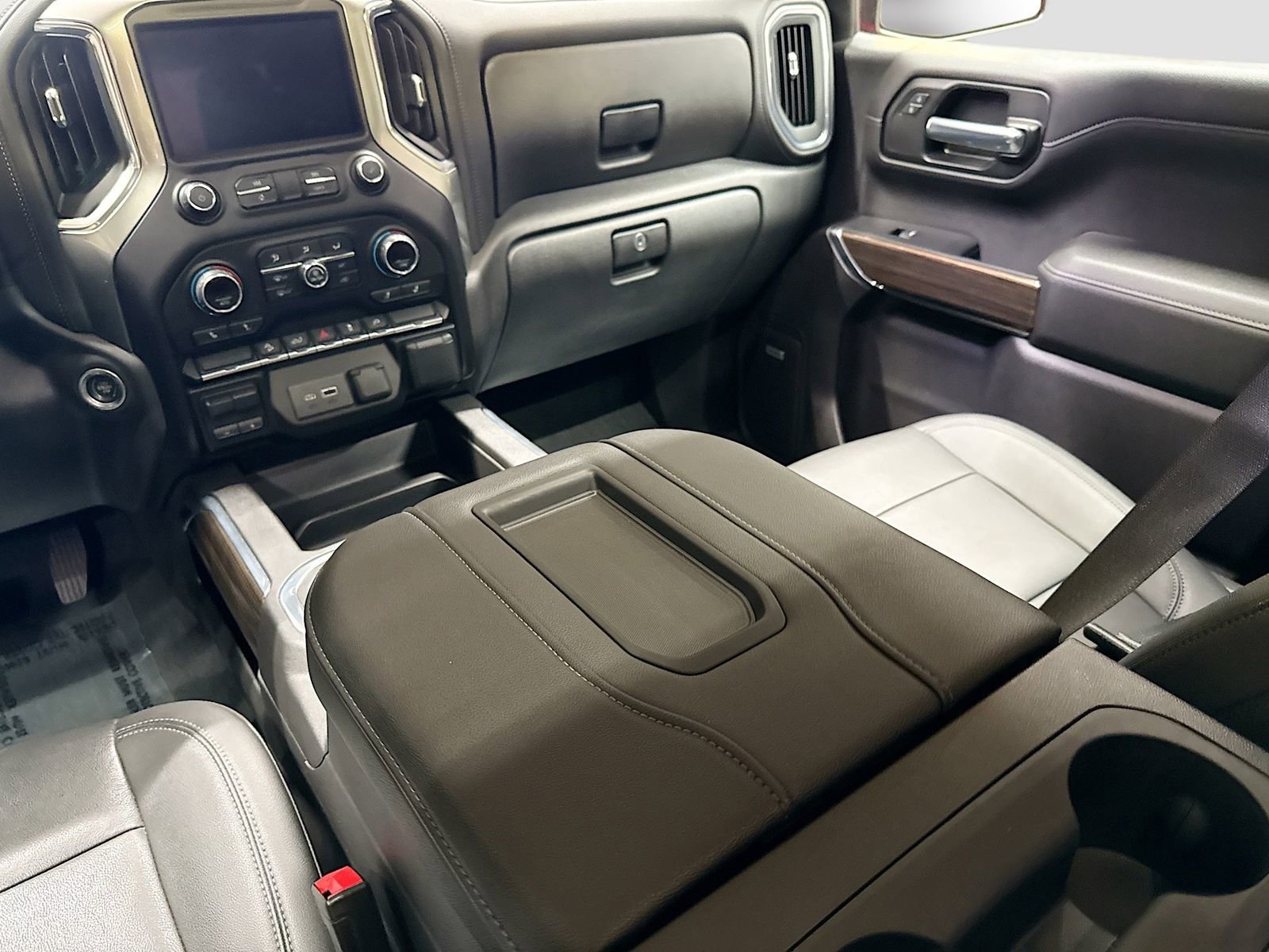 Used 2021 Chevrolet Silverado 1500 LT Trail Boss w/ Convenience Package II image 28