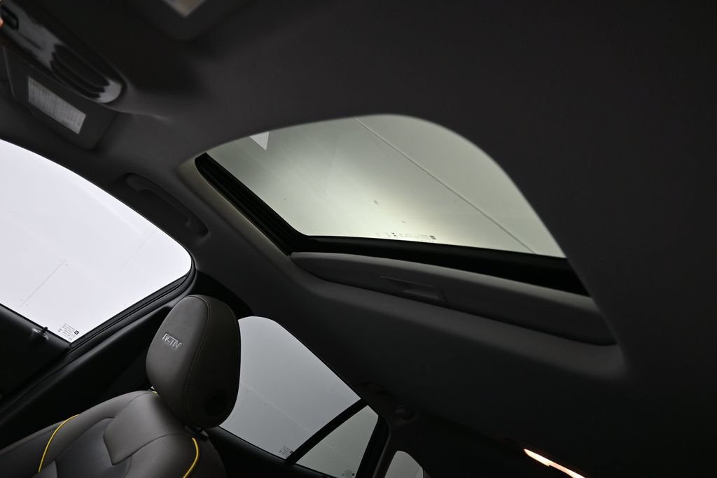 Used 2026 Chevrolet Trax ACTIV w/ Sunroof Package FWD image 10