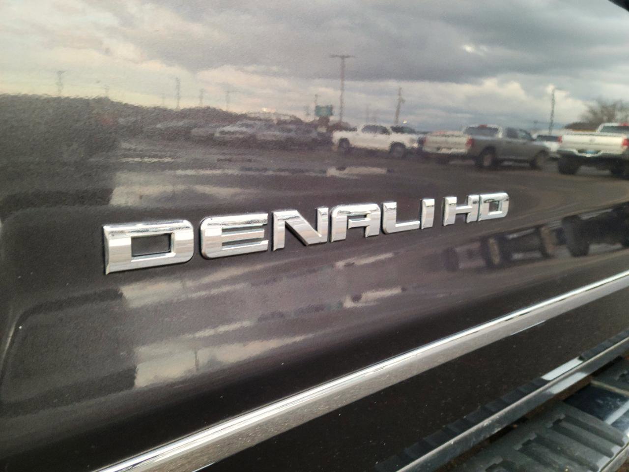 Used 2015 GMC Sierra 2500 Denali w/ Duramax Plus Package image 17