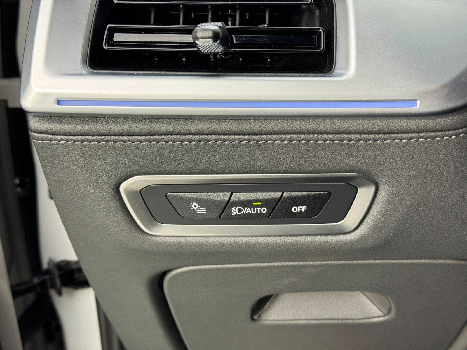 Used 2024 BMW XM AWD/4WD image 19