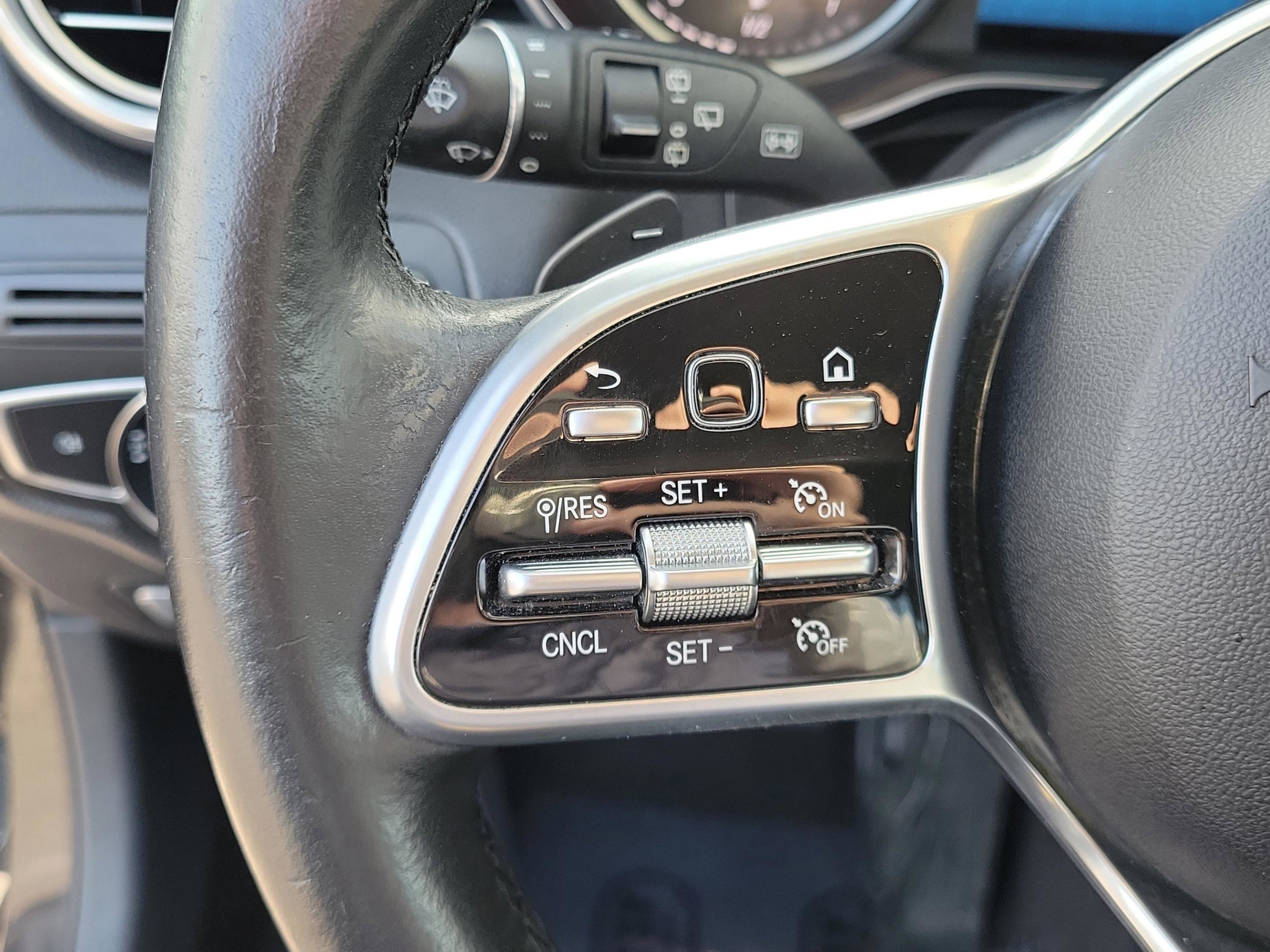 Used 2021 Mercedes-Benz GLC 300 image 18