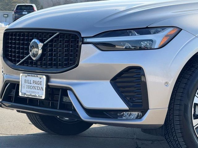 Used 2025 Volvo XC60 B5 Plus image 3