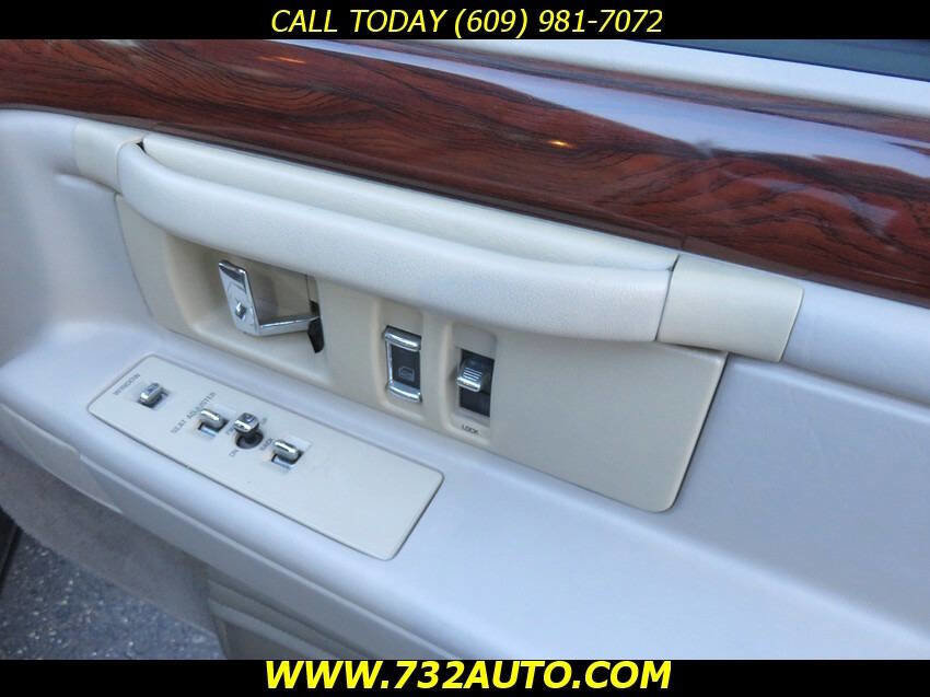 Used 1994 Cadillac De Ville Sedan FWD image 20