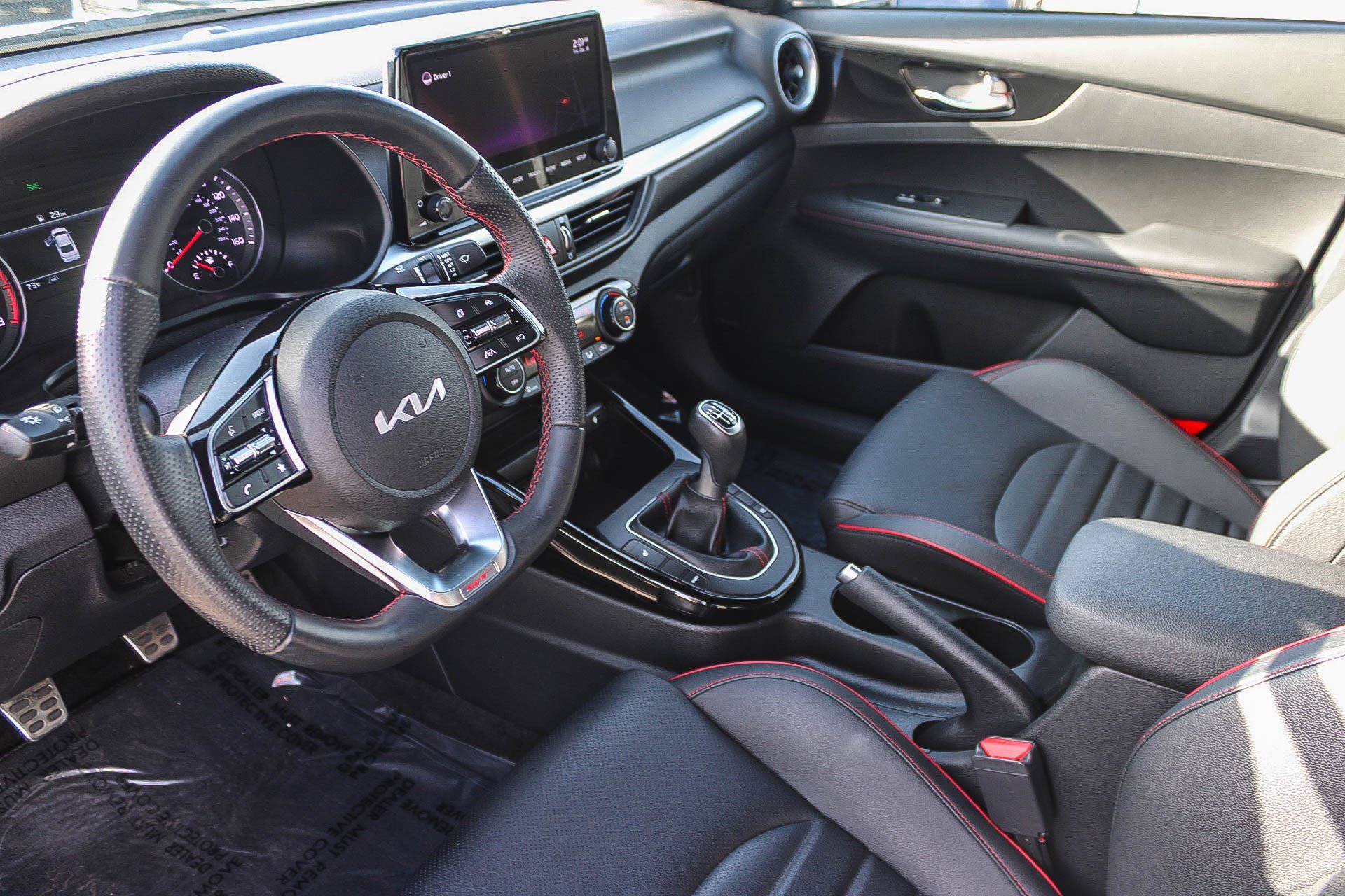 Used 2022 Kia Forte GT image 18