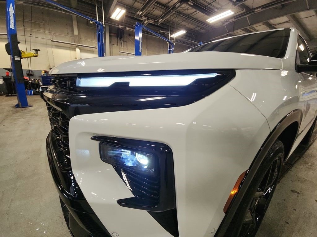 Certified 2024 Chevrolet Traverse RS AWD/4WD image 30