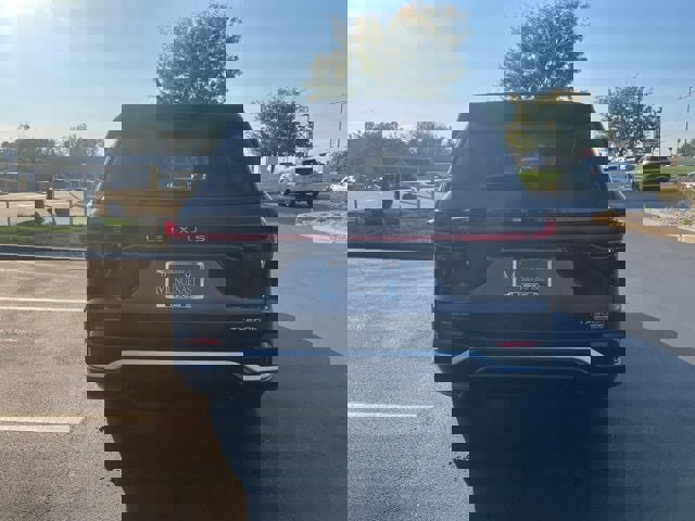 New 2026 Lexus TX 500h AWD image 4